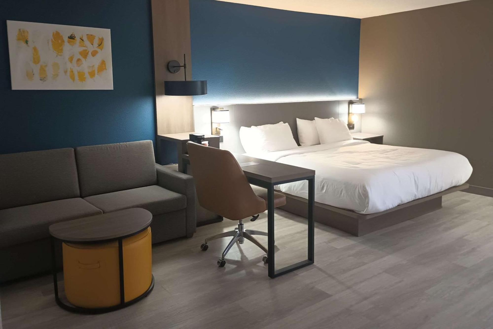 Baymont By Wyndham Johnson City/Binghamton Bagian luar foto